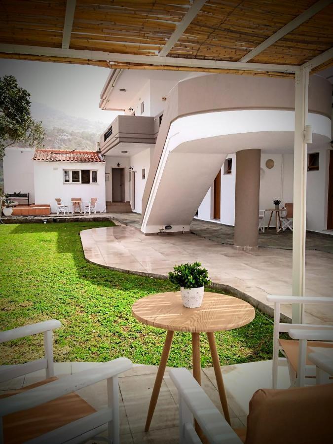 Idomeneas Apartments Sougia Exterior foto